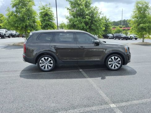 Used 2020 Kia Telluride S FWD image 4