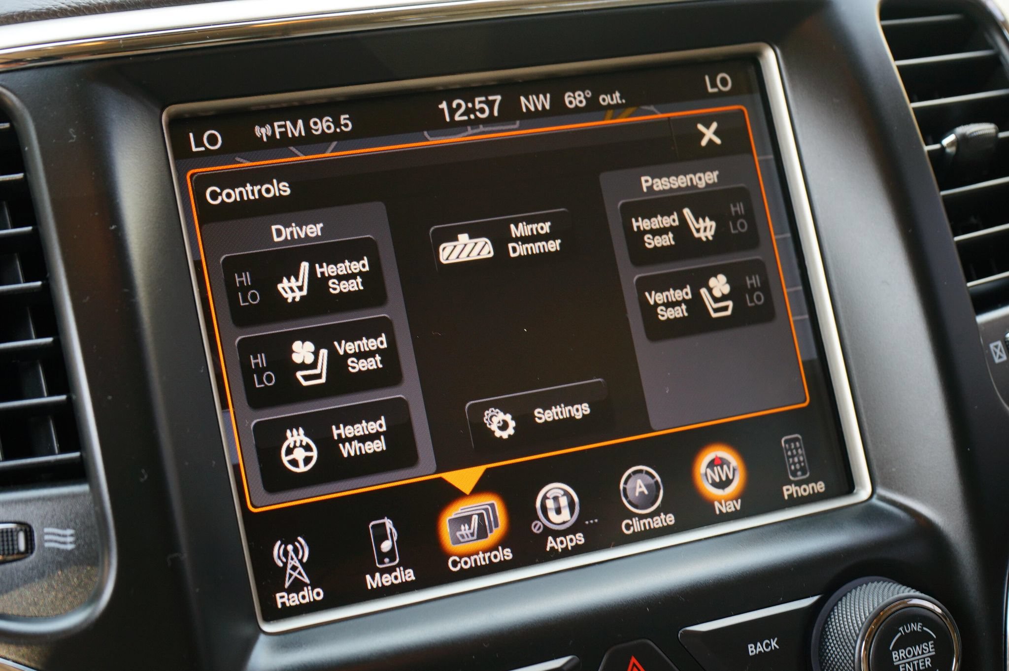 Used 2014 Jeep Grand Cherokee Overland AWD/4WD image 26