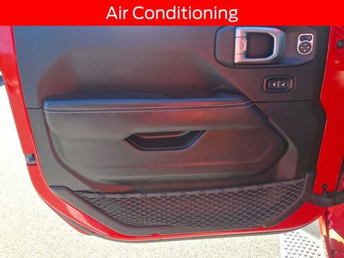 Used 2022 Jeep Wrangler Unlimited Sahara w/ Cold Weather Group image 12