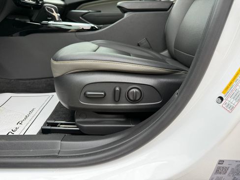 Certified 2024 Chevrolet Trax ACTIV FWD image 15