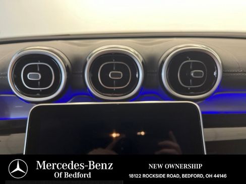 Used 2026 Mercedes-Benz GLC 300 4MATIC image 32