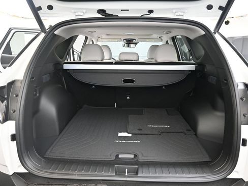 Certified 2025 Hyundai Tucson SEL AWD/4WD image 9