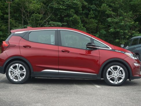 Used 2020 Chevrolet Bolt LT image 10
