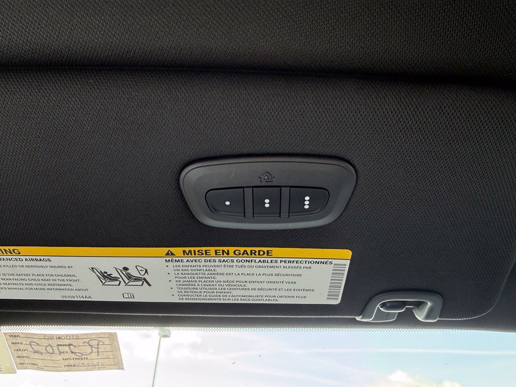 New 2027 Chrysler Pacifica Select FWD image 28