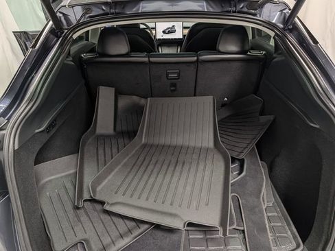 Used 2023 Tesla Model Y Performance image 14