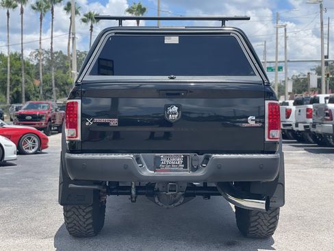 Used 2018 RAM 3500 Laramie w/ Convenience Group AWD/4WD image 9