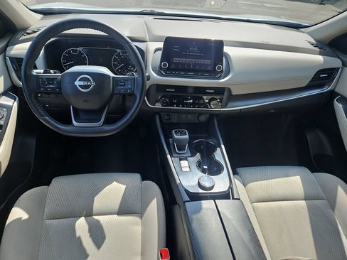 Used 2025 Nissan Rogue SV AWD/4WD image 13