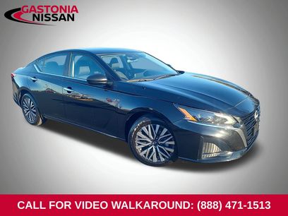 Used 2024 Nissan Altima 2.5 SV
