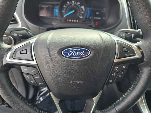 Used 2024 Ford Edge Titanium image 28