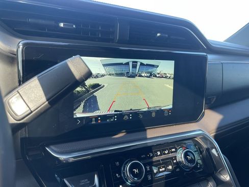 Used 2024 GMC Sierra 2500 Denali w/ Denali Reserve Package image 17