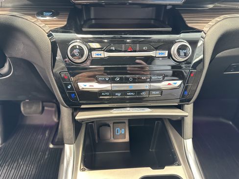 Certified 2023 Ford Explorer Limited w/ Equipment Group 301A image 36