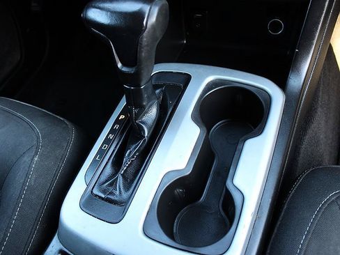 Used 2018 Chevrolet Colorado LT RWD image 20