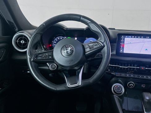 Used 2024 Alfa Romeo Tonale Ti AWD/4WD image 18