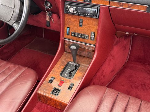 Used 1987 Mercedes-Benz 560 SL image 27