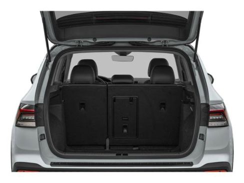 New 2026 Volkswagen Taos SE FWD image 8