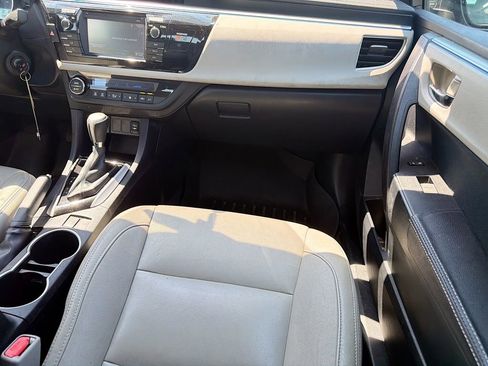 Used 2015 Toyota Corolla LE FWD image 17