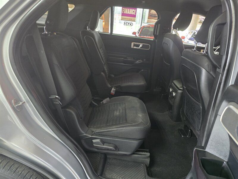 Used 2020 Ford Explorer XLT AWD/4WD image 19