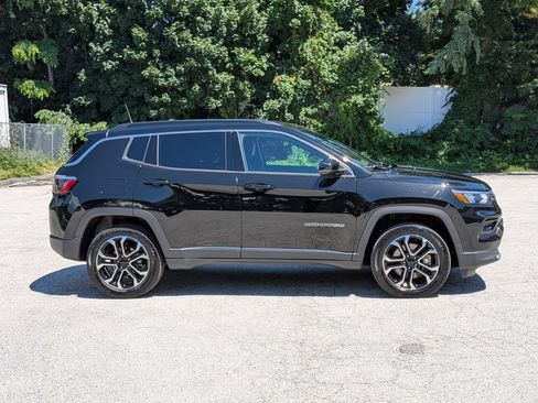 Used 2023 Jeep Compass Limited AWD/4WD image 2