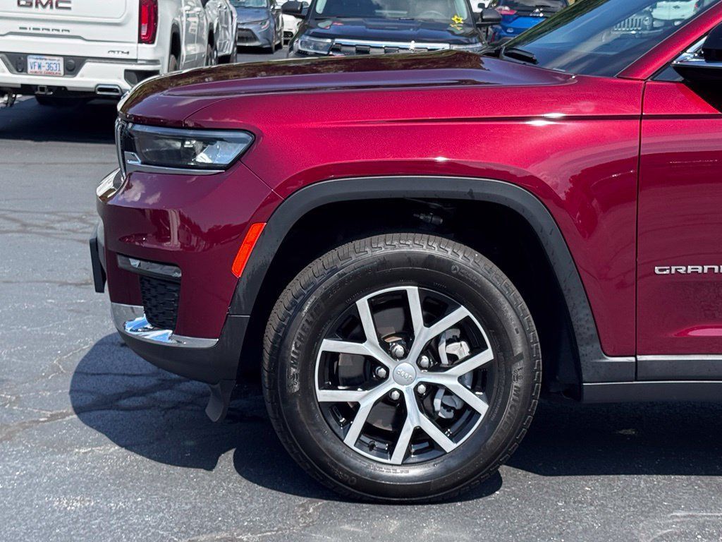 Used 2024 Jeep Grand Cherokee L Limited RWD image 40