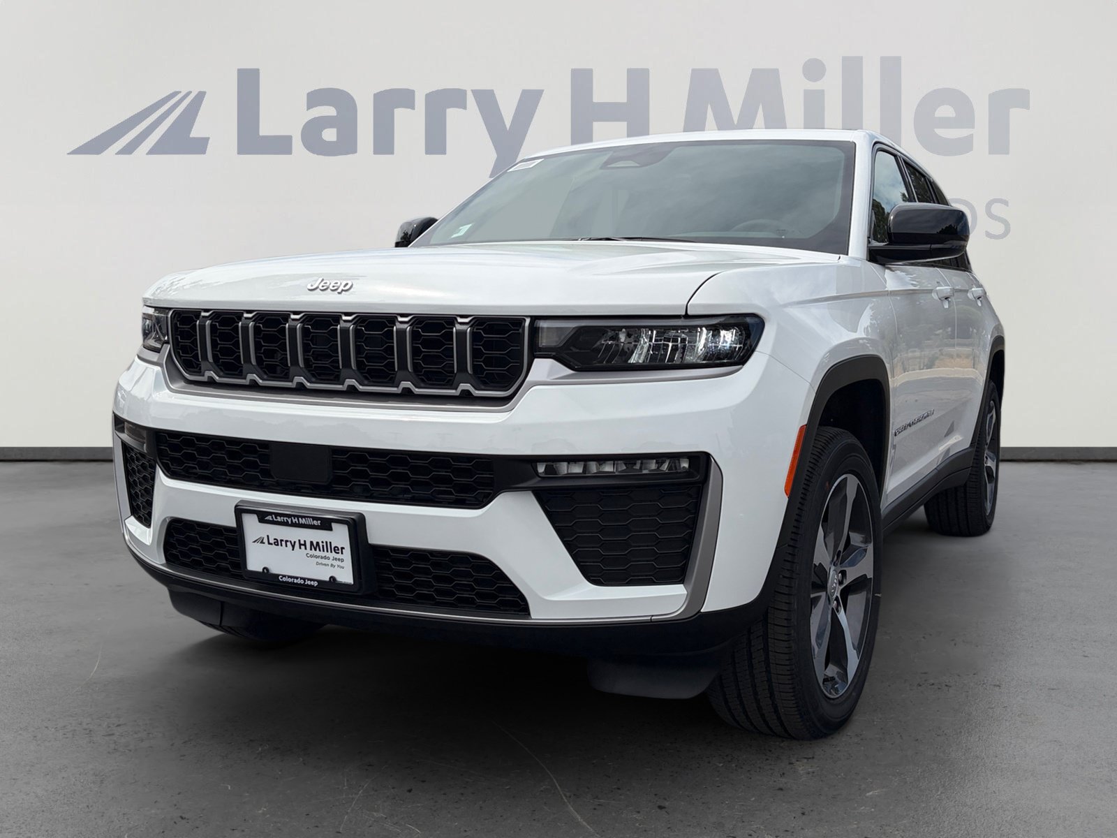 New 2026 Jeep Grand Cherokee Limited w/ Trailer Tow Package AWD/4WD image 1