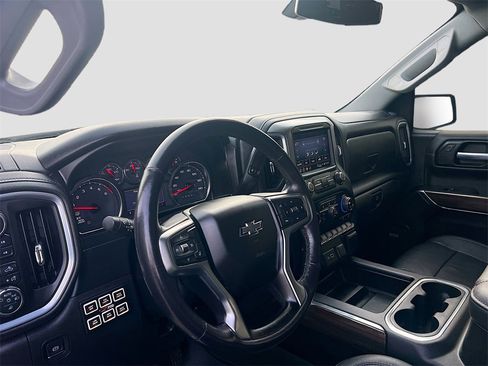 Used 2021 Chevrolet Silverado 1500 LT Trail Boss w/ Convenience Package II image 9