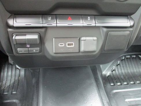 Used 2026 Chevrolet Silverado 3500 W/T AWD/4WD image 18
