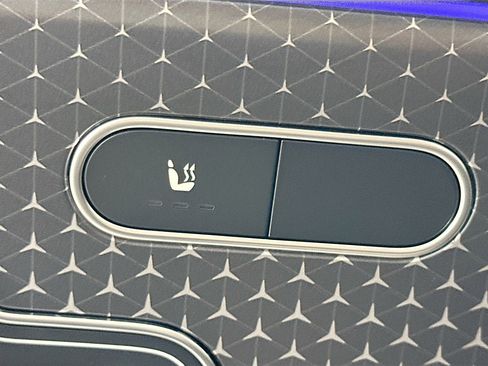 New 2026 Mercedes-Benz GLB 250 image 21