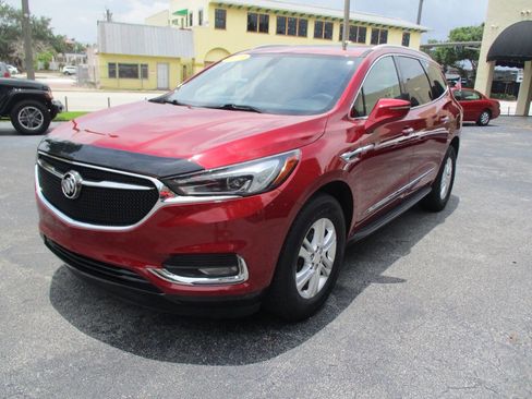 Used 2020 Buick Enclave Essence w/ LPO, Luxury Package FWD image 4