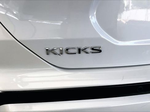 Certified 2024 Nissan Kicks SV w/ Interior Electronics Package FWD image 10