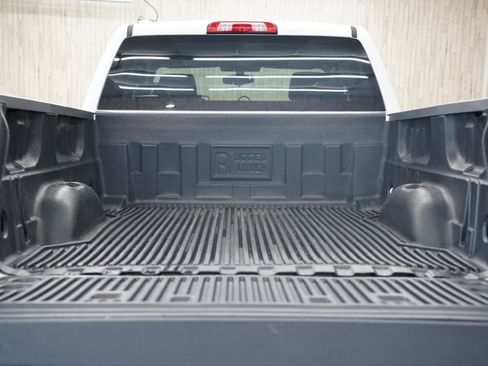 Used 2019 Chevrolet Silverado 1500 LT AWD/4WD image 35