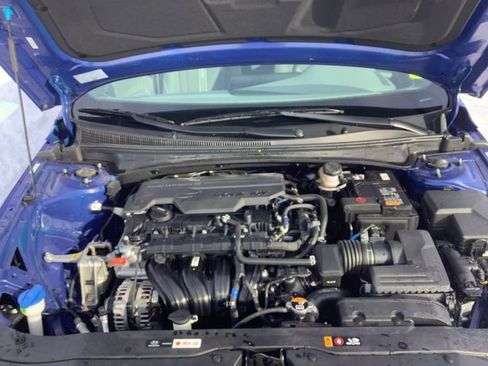 Certified 2024 Hyundai Elantra SEL w/ Convenience Package image 13