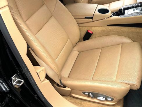 Used 2014 Porsche Panamera S image 46