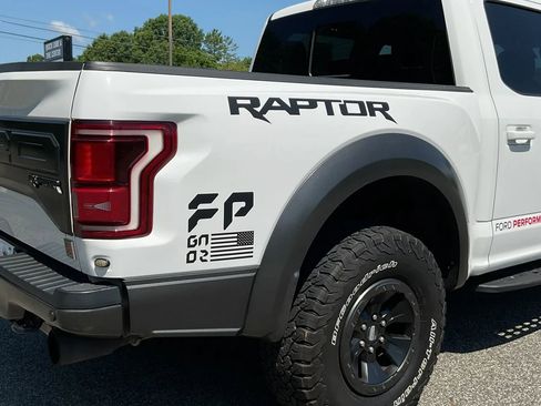 Used 2018 Ford F150 Raptor w/ Equipment Group 802A Luxury AWD/4WD image 7