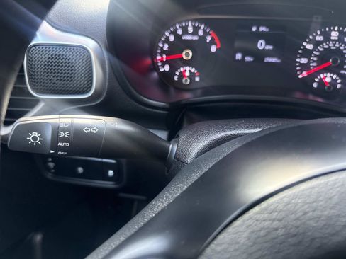 Used 2020 Kia Soul LX image 30