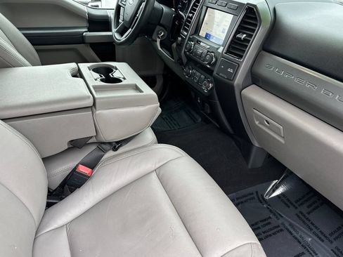 Used 2020 Ford F250 XLT w/ FX4 Off-Road Package AWD/4WD image 15