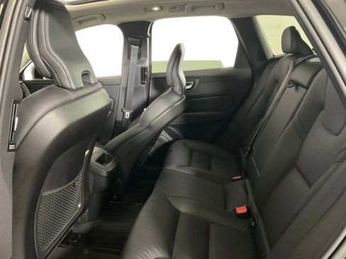 Used 2023 Volvo XC60 B5 Plus w/ Climate Package image 33