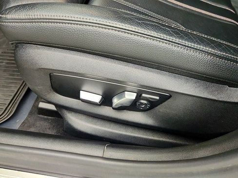 Used 2019 BMW 530i xDrive w/ M Sport Package AWD/4WD image 12