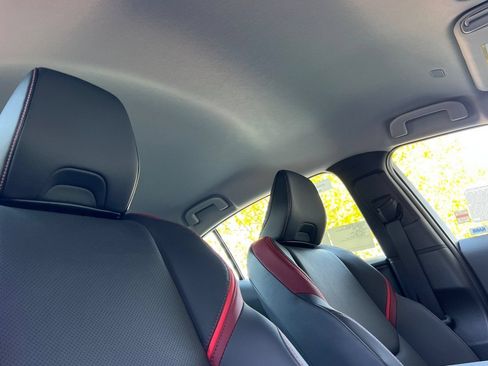 New 2027 Toyota Prius Plug-In Hybrid FWD image 17