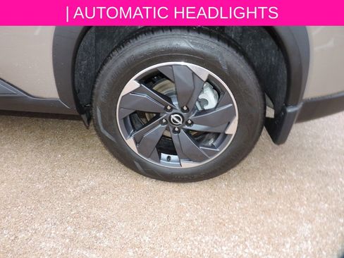 Certified 2024 Nissan Rogue SV image 11