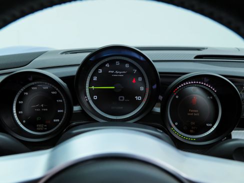 Used 2015 Porsche 918 Spyder AWD/4WD image 38