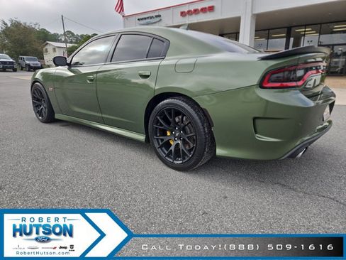 Used 2019 Dodge Charger Scat Pack w/ Dynamics Package RWD image 8
