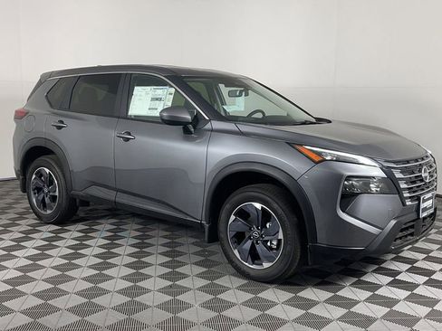 New 2025 Nissan Rogue SV image 2