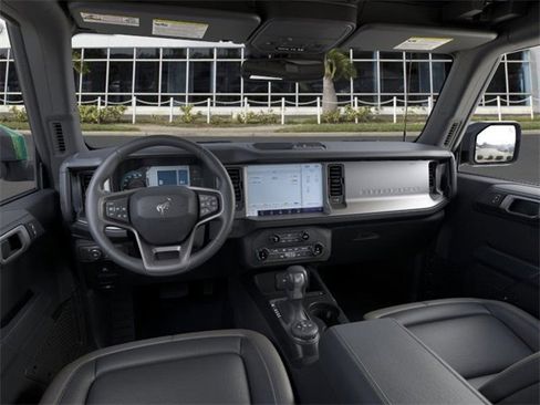 New 2025 Ford Bronco Outer Banks image 9