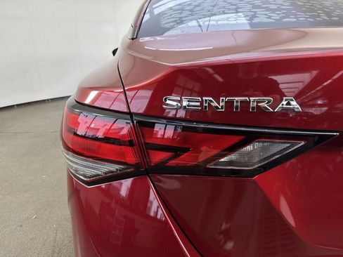 Used 2021 Nissan Sentra SV image 29