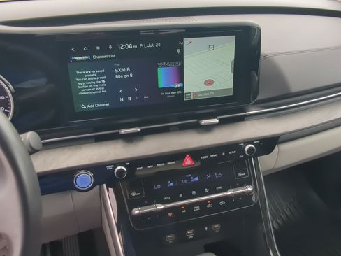 Certified 2024 Kia Carnival EX FWD image 19