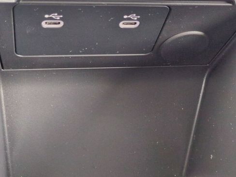 Used 2025 MAZDA MAZDA3 s FWD image 19