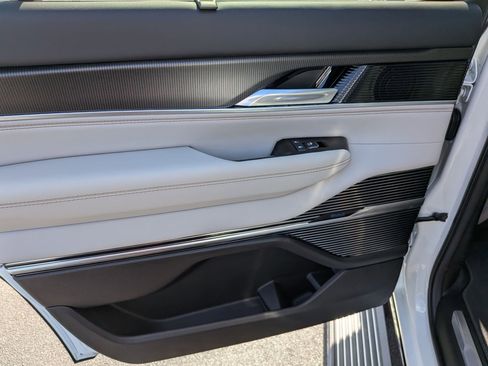 New 2026 Jeep Grand Wagoneer Summit AWD/4WD image 22