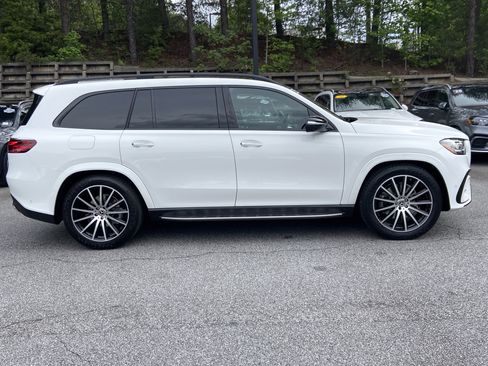 Certified 2025 Mercedes-Benz GLS 580 4MATIC image 5