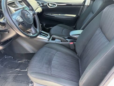 Certified 2019 Nissan Sentra SV FWD image 18