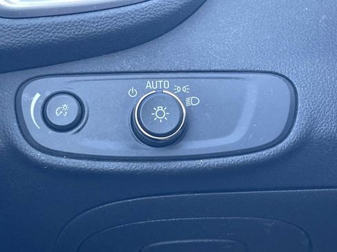 Certified 2022 Chevrolet Trax LS w/ Tint and Cruise Package image 26